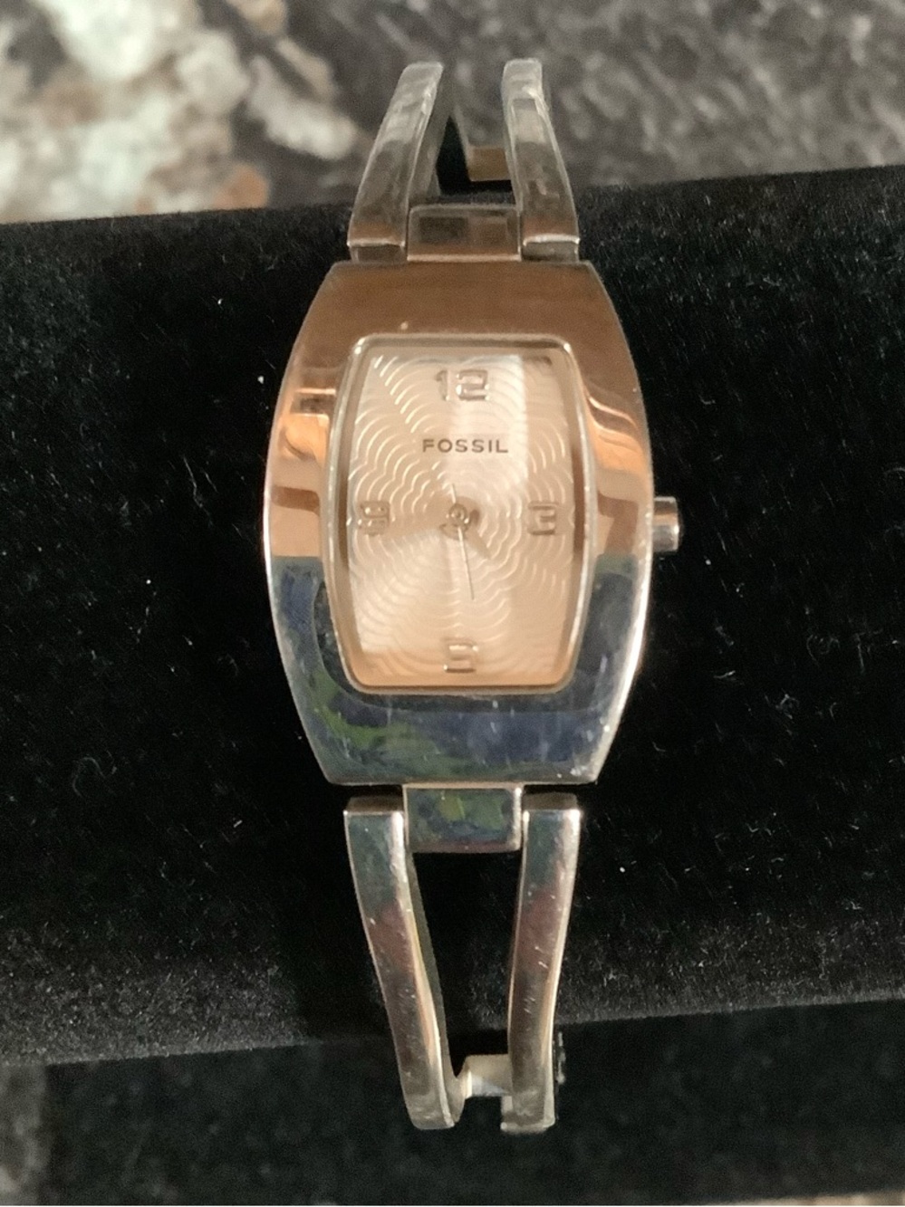 Fossil  F2 Silver Tone Bracelet Watch with silver tone Dial